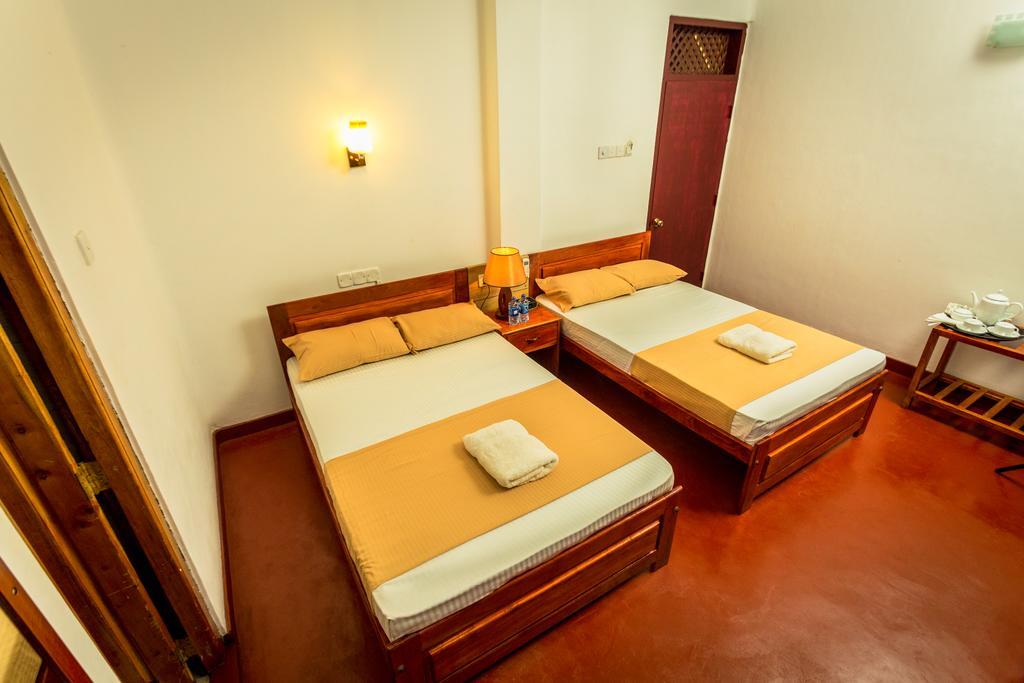 Dayanithi Guest House Jaffna Kültér fotó