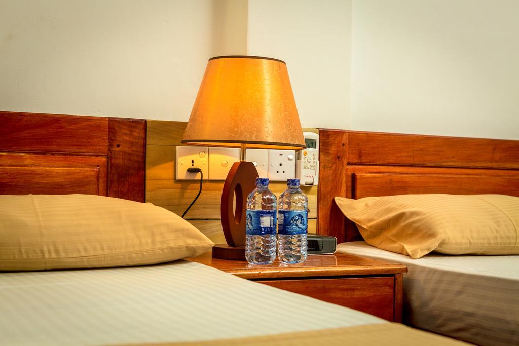 Dayanithi Guest House Jaffna Kültér fotó