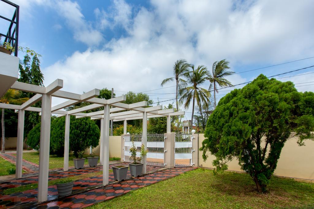 Dayanithi Guest House Jaffna Kültér fotó