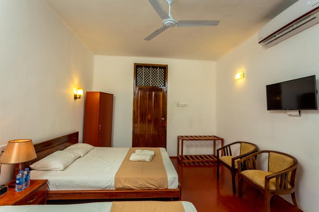 Dayanithi Guest House Jaffna Kültér fotó
