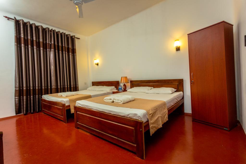 Dayanithi Guest House Jaffna Kültér fotó