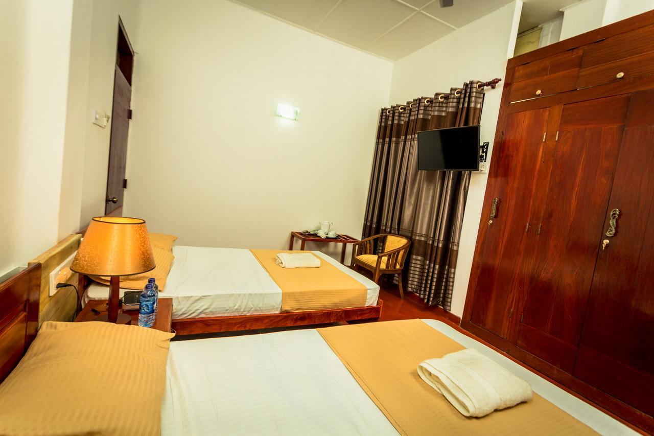 Dayanithi Guest House Jaffna Kültér fotó