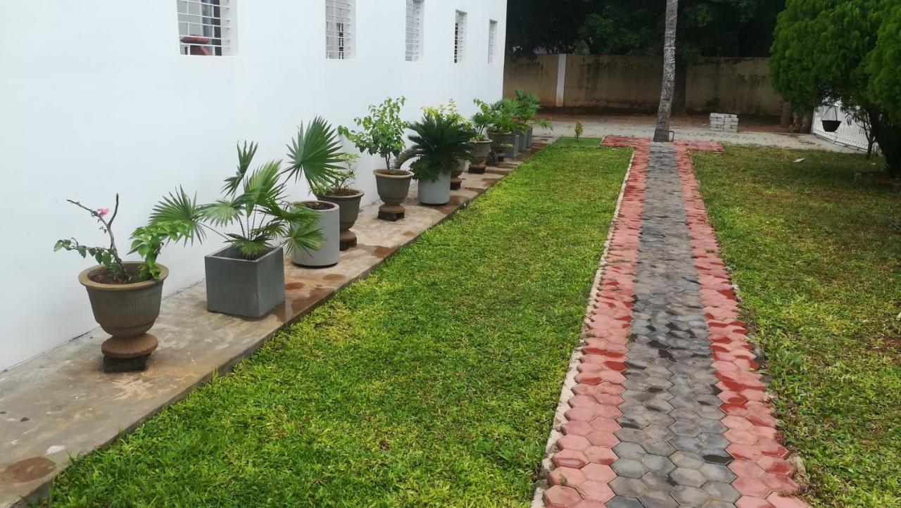 Dayanithi Guest House Jaffna Kültér fotó